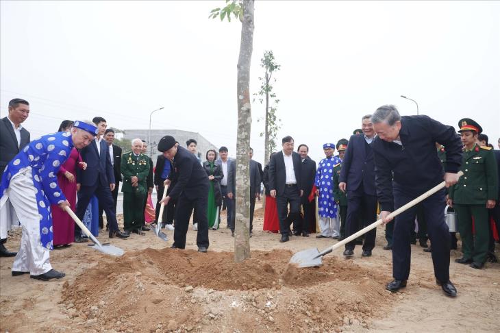 Tết trồng cây Đời đời nhớ ơn Bác Hồ Xuân Ất Tỵ năm 2025