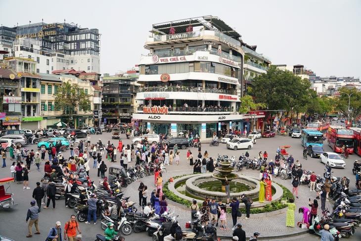 Tòa nhà Hàm cá mập 