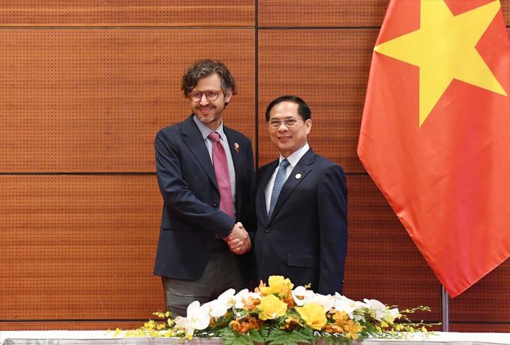 Thứ trưởng Ngoại giao Colombia Mauricio Jaramillo Jassir đến Việt Nam dự Hội nghị thượng đỉnh P4G lần thứ tư (16-17/4/2025)