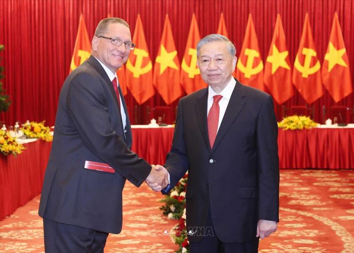 Phó Chủ tịch Đảng Xã hội Chủ nghĩa thống nhất Venezuela cầm quyền (PSUV) Jesús Faria dự Lễ kỷ niệm 50 năm Ngày Giải phóng miền Nam, thống nhất đất nước (30/4/1975-30/4/2025)