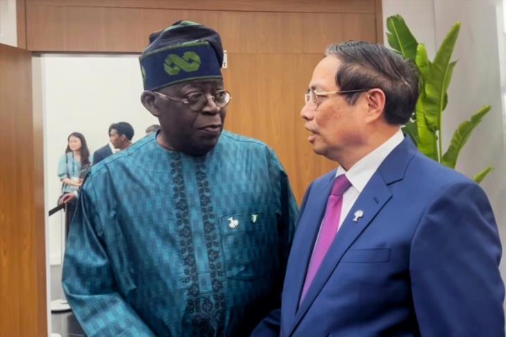 Thủ tướng Phạm Minh Chính gặp Tổng thống Nigeria Bola Ahmed Tinubu, nhân dịp dự Hội nghị BRICS tại Brazil (6/7/2025)