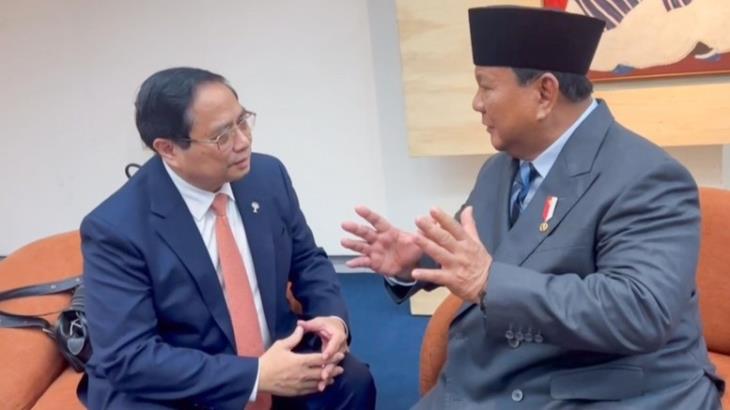 Thủ tướng Phạm Minh Chính gặp Tổng thống Indonesia Prabowo Subianto nhân dịp dự Hội nghị BRICS tại Brazil (7/7/2025)