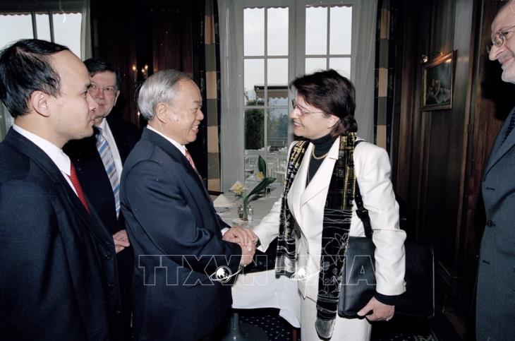 Chủ tịch Quốc hội Nguyễn Văn An thăm hữu nghị chính thức Liên bang Thụy Sĩ (23 - 26/3/2005)