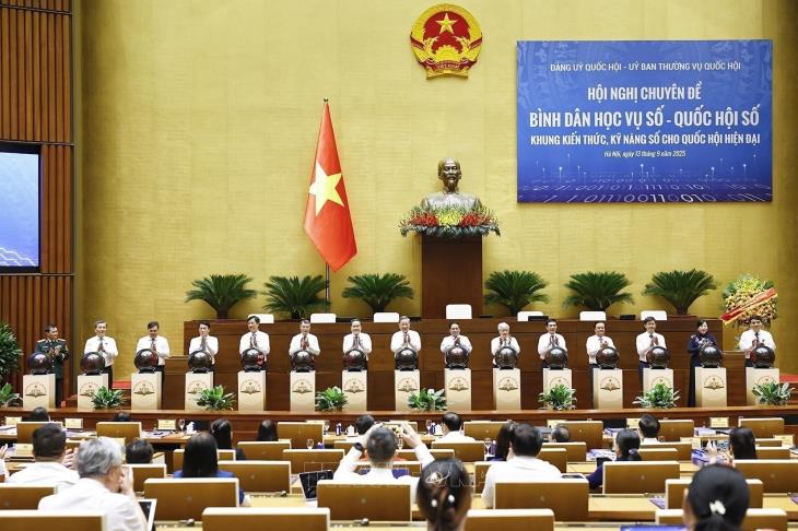 Tổng Bí thư Tô Lâm dự Hội nghị chuyên đề Bình dân học vụ số - Quốc hội số