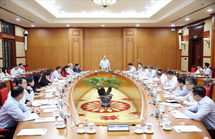 Tổng Bí thư Tô Lâm chủ trì buổi làm việc với Ban Thường vụ Đảng ủy Chính phủ về một số nội dung của 4 dự án Luật