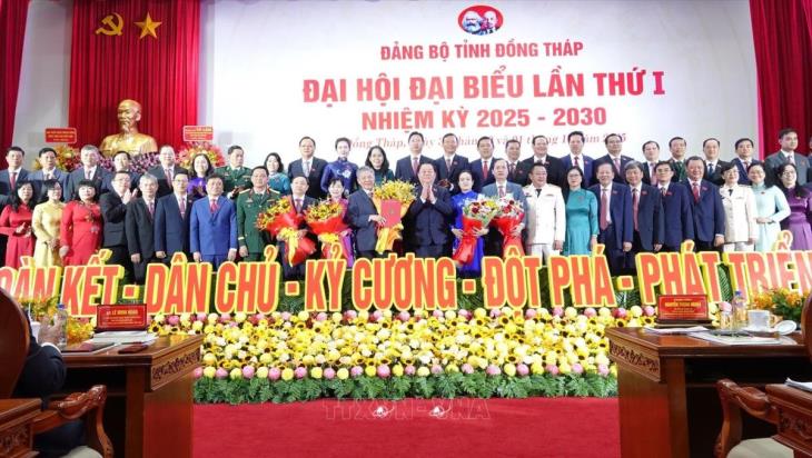 Nhân sự tỉnh Hà Tĩnh