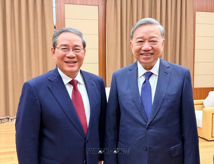 Tổng Bí thư Tô Lâm gặp Thủ tướng Quốc vụ viện Trung Quốc Lý Cường nhân dịp tham dự Lễ kỷ niệm 80 năm thành lập Đảng Lao động Triều Tiên (9/10/2025)