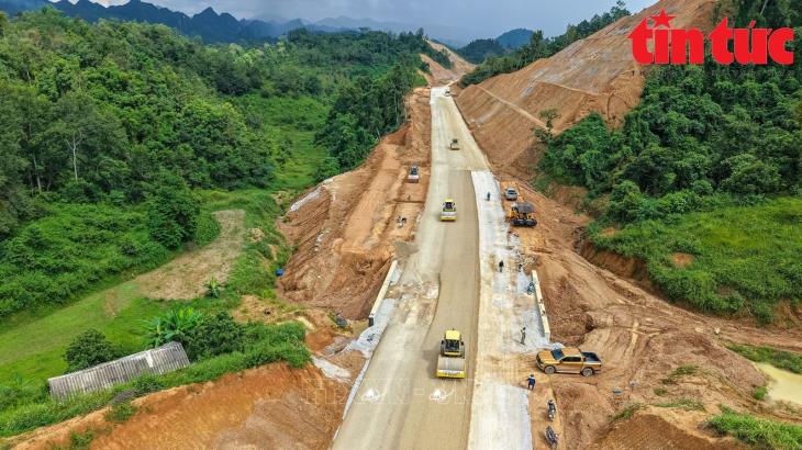 Kinh tế Việt Nam tháng 10/2025