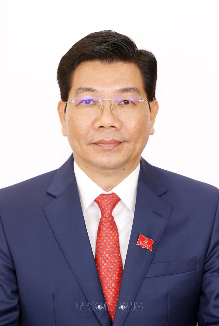   Nguyễn Mạnh Hùng