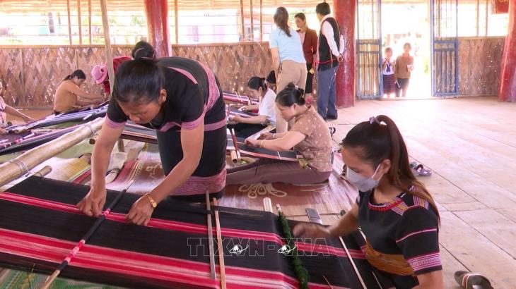 Nghề dệt của người Gié - Triêng (Quảng Ngãi)