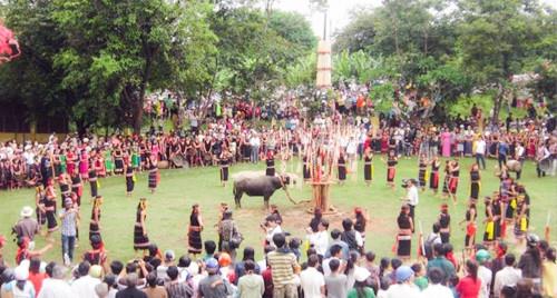 Lễ hội ăn than (hay còn gọi là Cha Kchiah) (Quảng Ngãi)