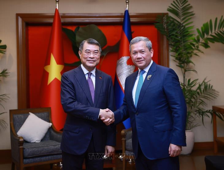 Thủ tướng Lê Minh Hưng tiếp xúc song phương Thủ tướng Campuchia Hun Manet, tại Hội nghị cấp cao ASEAN 48 (7/5/2026)