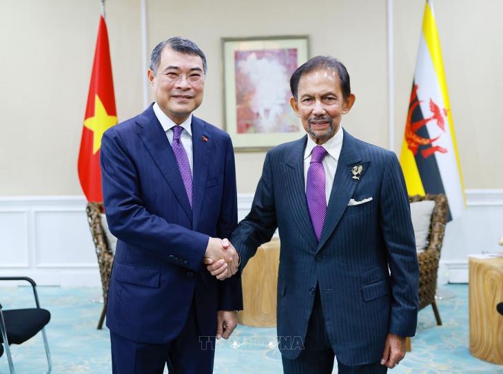 Thủ tướng Lê Minh Hưng tiếp xúc song phương Quốc vương Brunei Haji Hassanal Bolkiah tại Hội nghị cấp cao ASEAN 48 (7/5/2026)