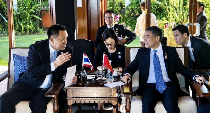 Thủ tướng Lê Minh Hưng tiếp xúc song phương Thủ tướng Thái Lan Anutin Charnvirakul tại Hội nghị Cấp cao ASEAN 48 (8/5/2026)
