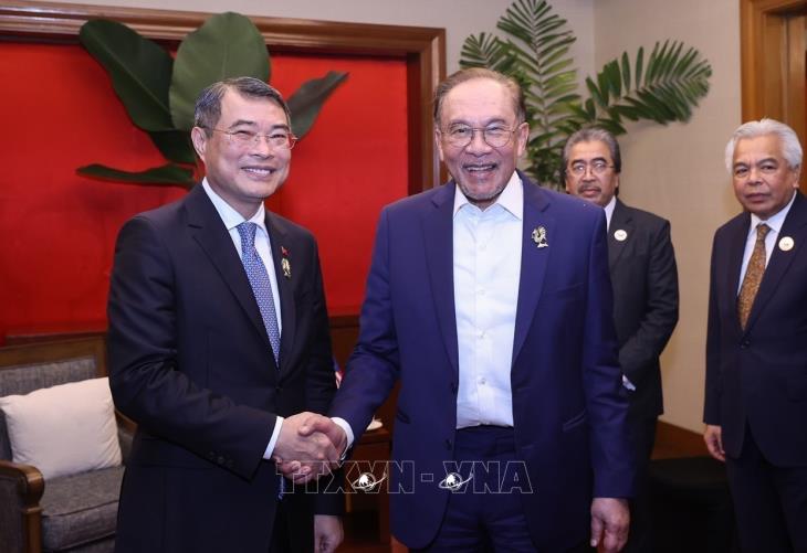 Thủ tướng Lê Minh Hưng tiếp xúc song phương Thủ tướng Malaysia Anwar Ibrahim tại Hội nghị Cấp cao ASEAN 48 (8/5/2026)