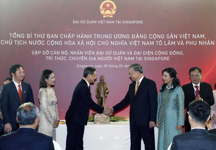Cộng đồng người Việt Nam tại Singapore tiếp tục là cầu nối thúc đẩy quan hệ hữu nghị giữa hai nước
