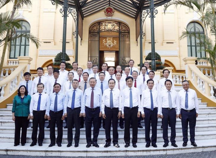 Tổng Bí thư, Chủ tịch nước Tô Lâm: Tạo chuyển biến đo được trong cắt giảm thủ tục hành chính, tháo gỡ điểm nghẽn thể chế