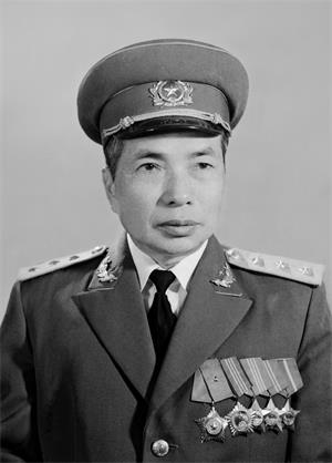 Song Hào (1917 - 2004)