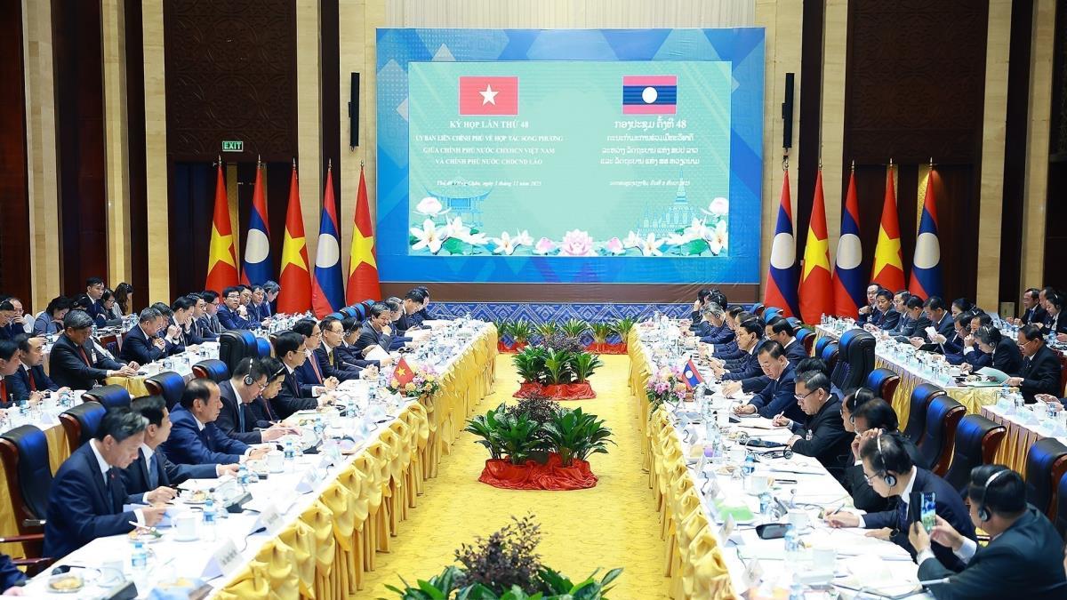 Thủ tướng Phạm Minh Chính dự Cuộc gặp giữa hai Bộ Chính trị Việt Nam - Lào và đồng chủ trì Kỳ họp lần thứ 48 Ủy ban liên Chính phủ Việt Nam - Lào (2-3/12/2025)