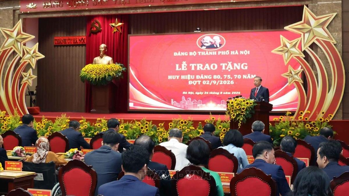 Trao tặng Huy hiệu Đảng đợt 2/9/2026