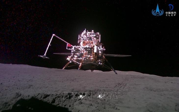 Tàu Thường Nga-6 thu thập mẫu vật từ phần tối Mặt Trăng